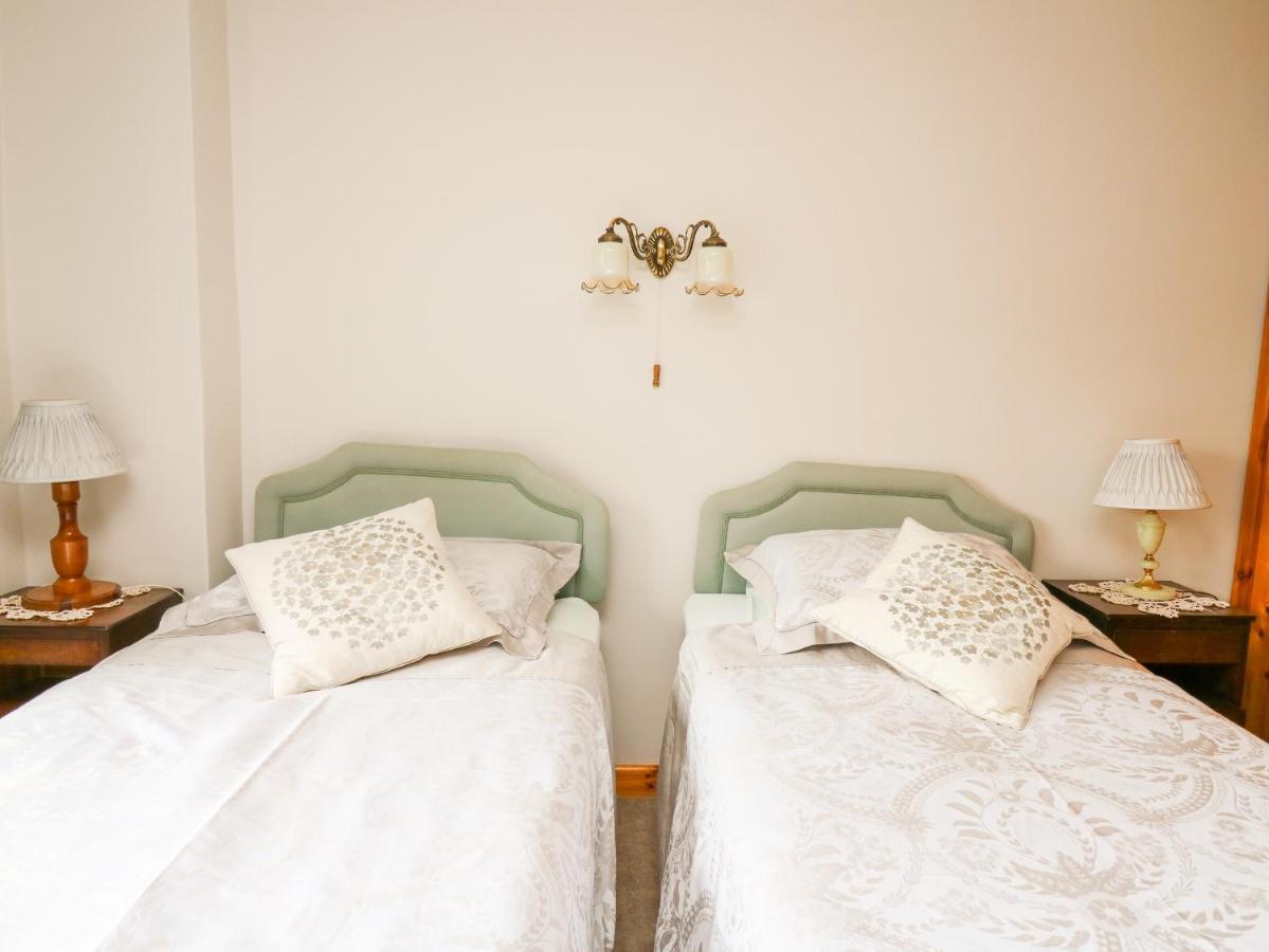 Holly Farm Cottage Newbridge on Wye Extérieur photo